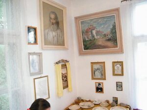 Музеят на Петър Дънов "Изворът на доброто" се намира в Мърчаево